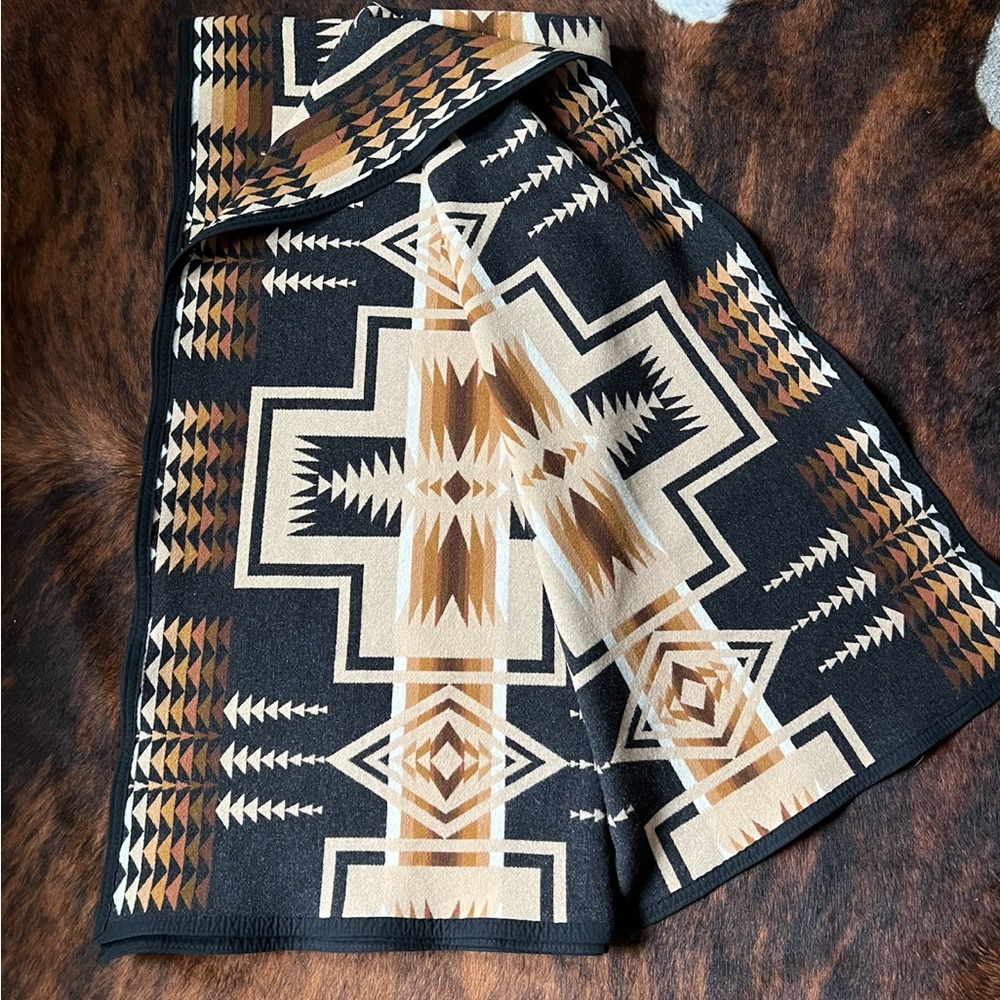Pendleton Wool Oxford Harding Queen Blanket